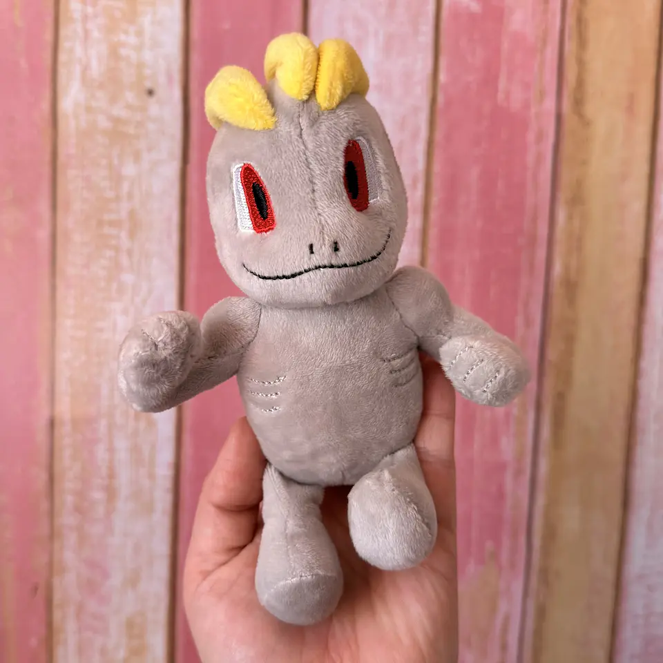 Peluche Machop Pokémon – 15 cm 1
