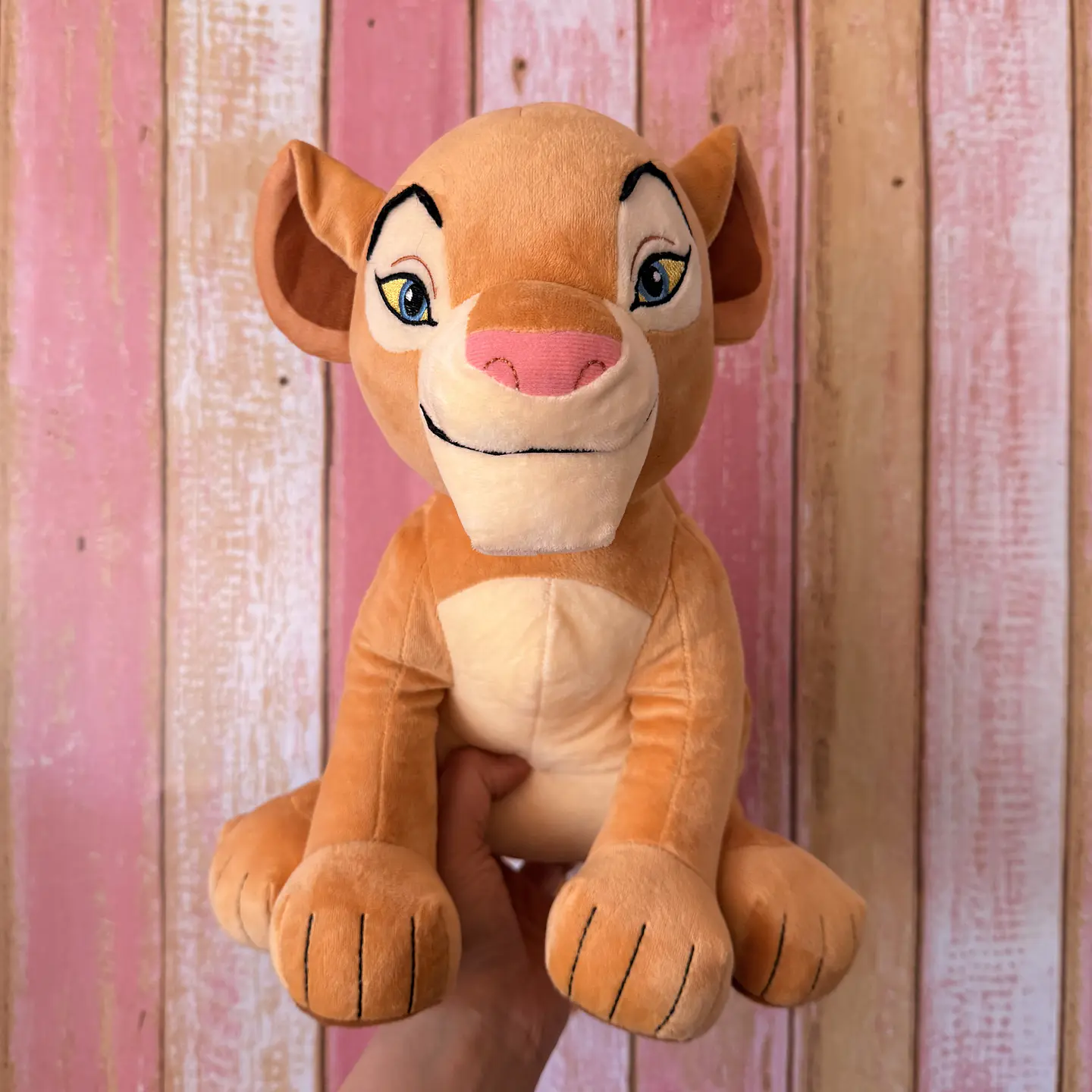  Peluche Nala – El Rey León – 35 a 40 cm 1
