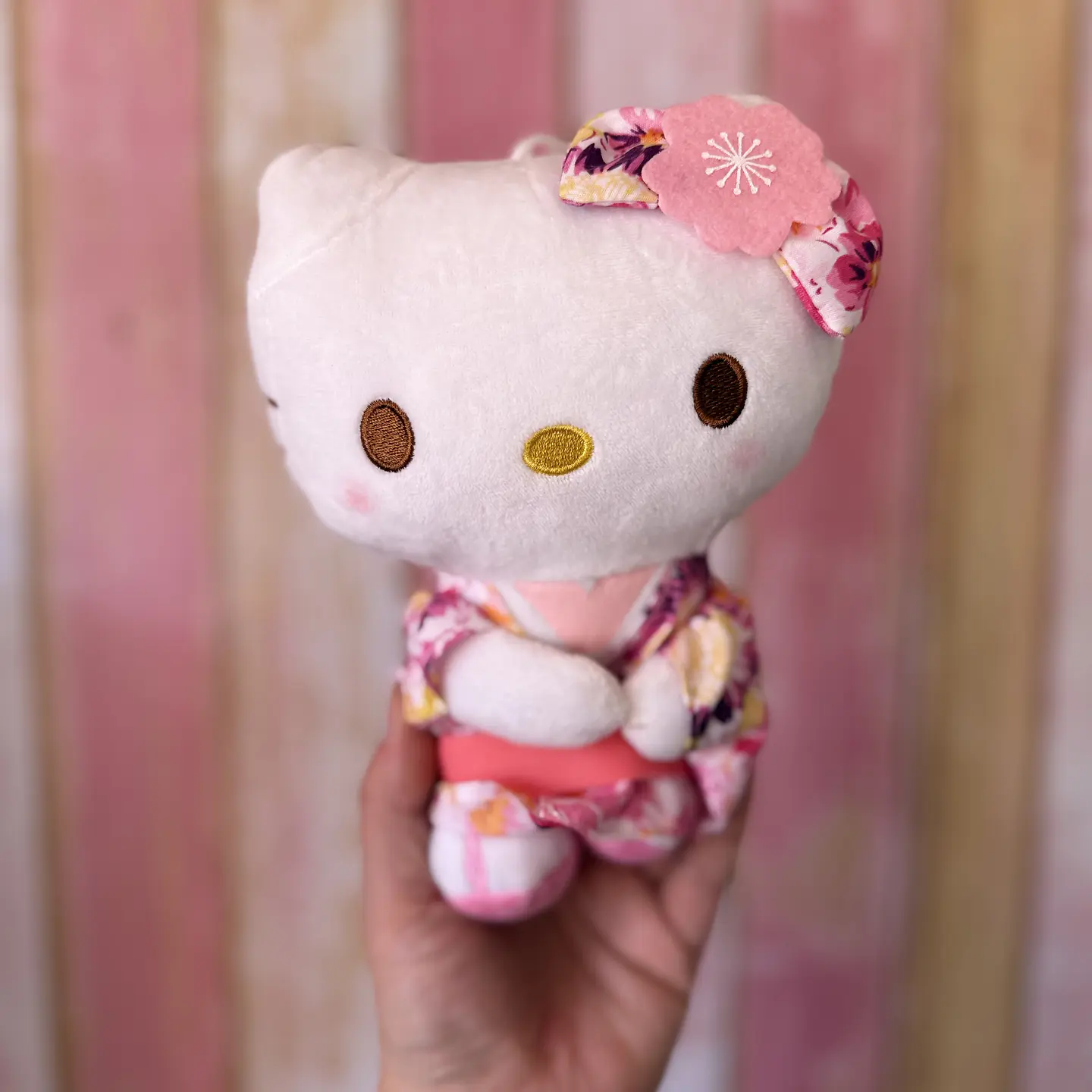 Peluche Hello Kitty con Kimono Floral | 25 cm  4