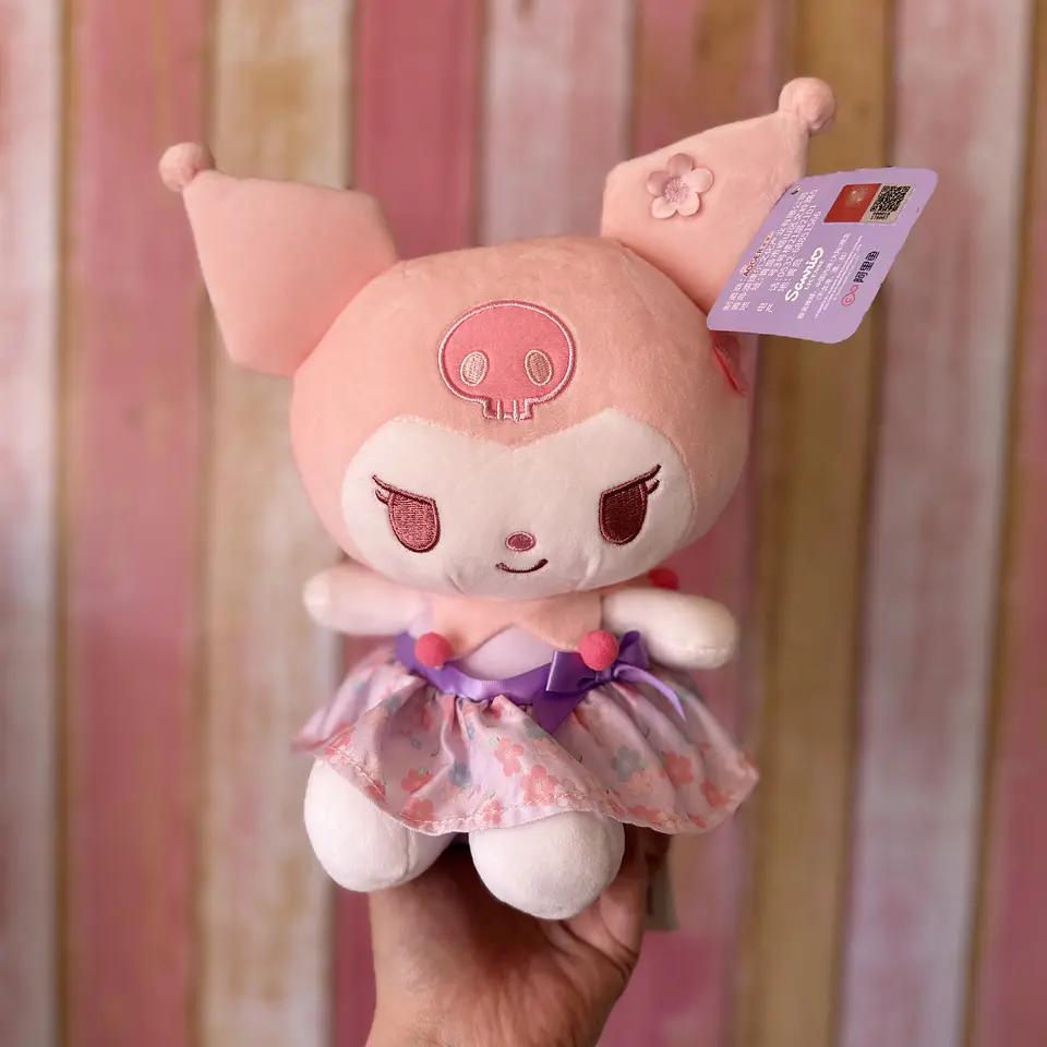 Peluche Kuromi con Vestido Floral | 28 cm | Edición Sakura 1