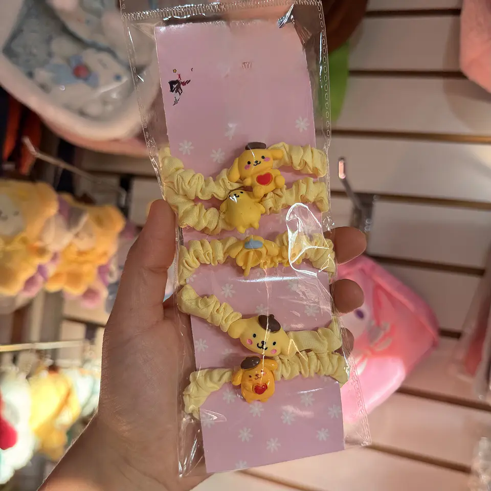 Set de 5 Colets Pompompurin – Sanrio 1