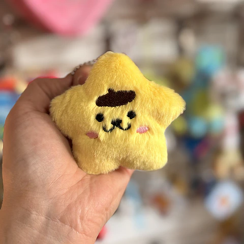 ⭐ Llavero de Peluche Estrella Pompompurin – Sanrio