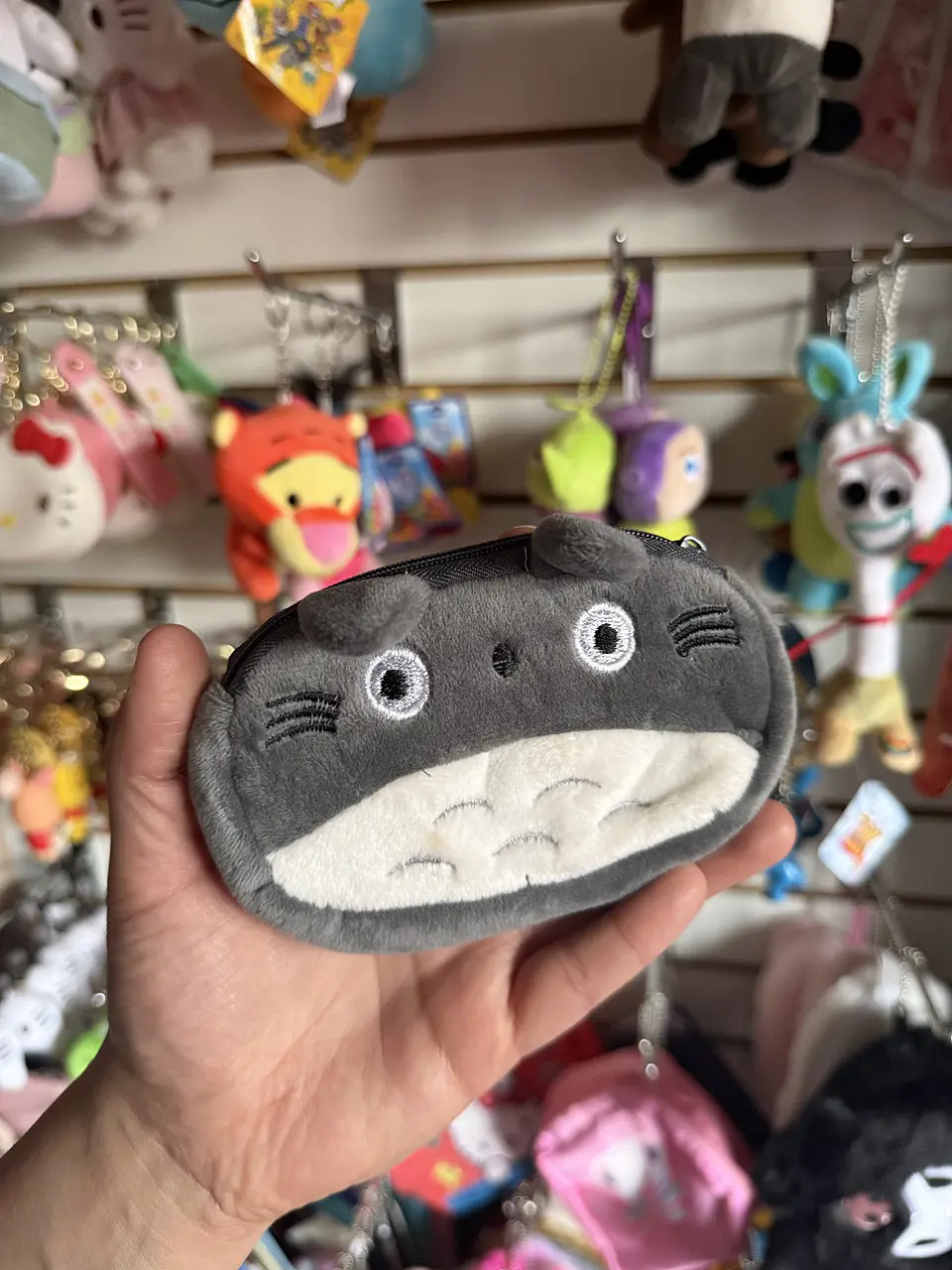 Monedero de Peluche Totoro Gris Oscuro – Mi Vecino Totoro 1