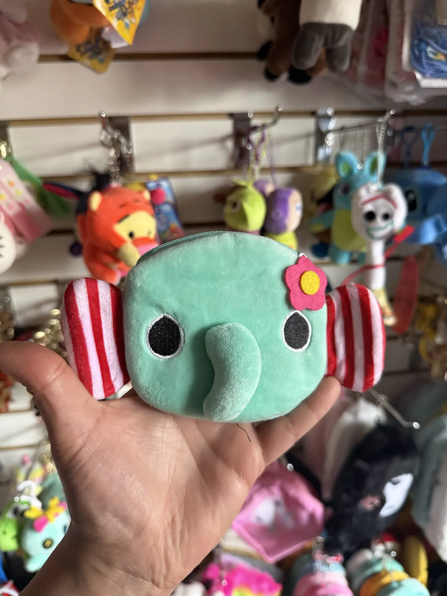Monedero de Peluche Elefantito Zou – Sanrio 1