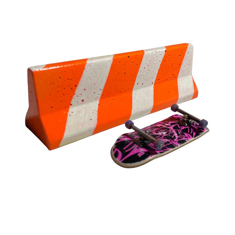 Jersey Barrier Concreto 18 cms CODE  Route Orange