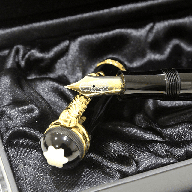 Montblanc Imperial Dragon 888 Ouro 18kt