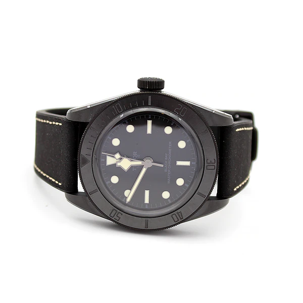 Imagem 7 de Tudor Black Bay Ceramic Ref. 79210CNU - Full Set