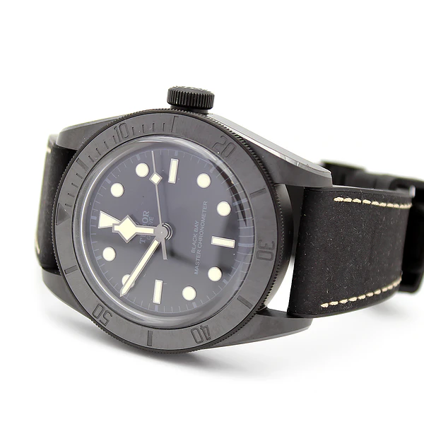 Imagem 8 de Tudor Black Bay Ceramic Ref. 79210CNU - Full Set