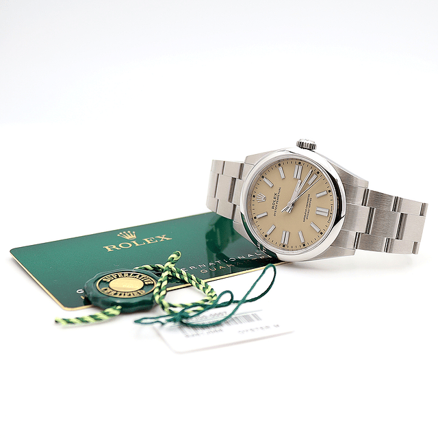 Rolex Oyster Perpetual – Ref. 134300 – Mostrador Bege