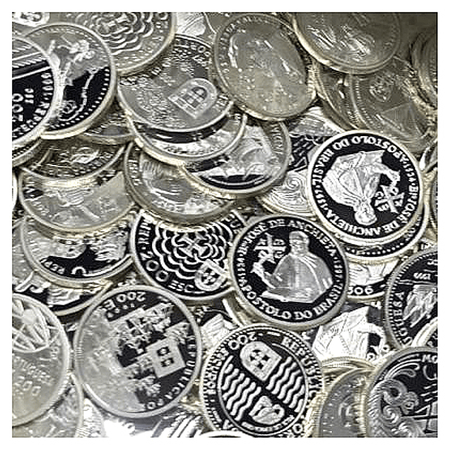 Lote de 1 Kg de Prata Fina de Moedas em Prata 925