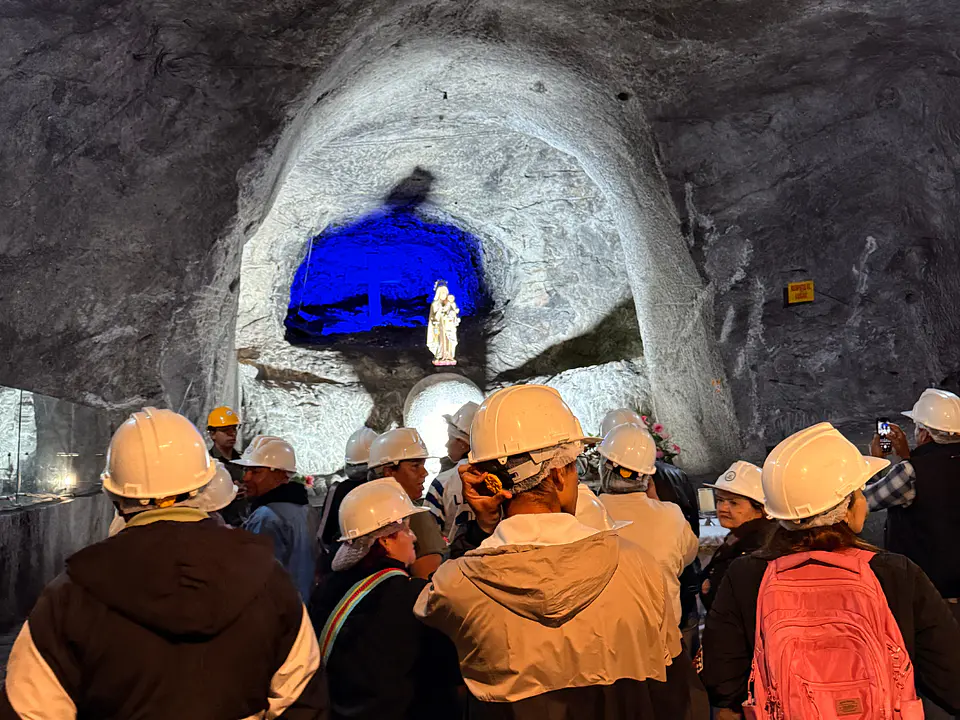 Bogotá Tour: Guatavita Lagoon & Nemocón Salt Mine 7