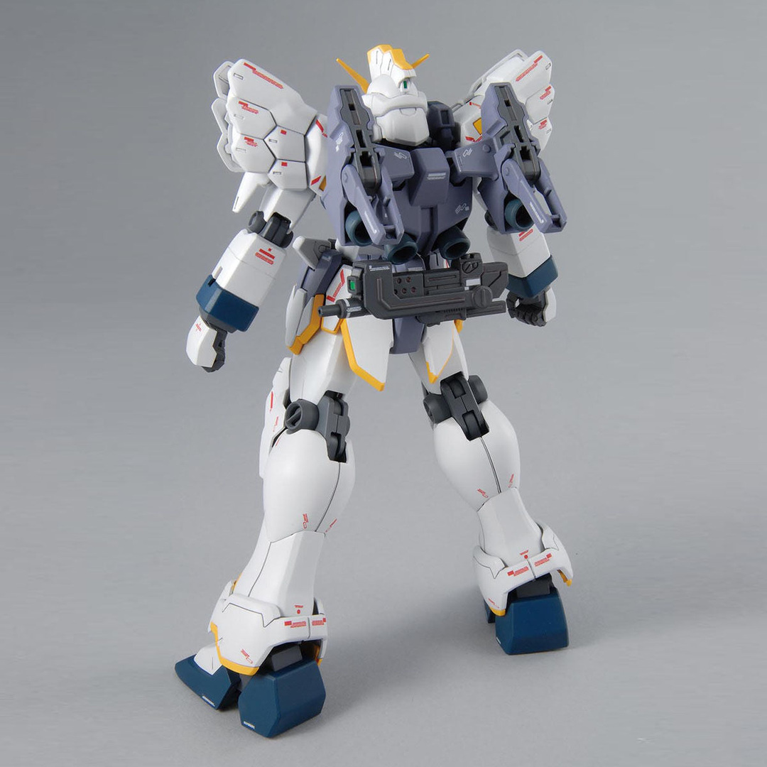 MG 1/100 Gundam Sandrock EW – Bandai 5