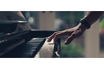 Descubre los beneficios de tocar piano