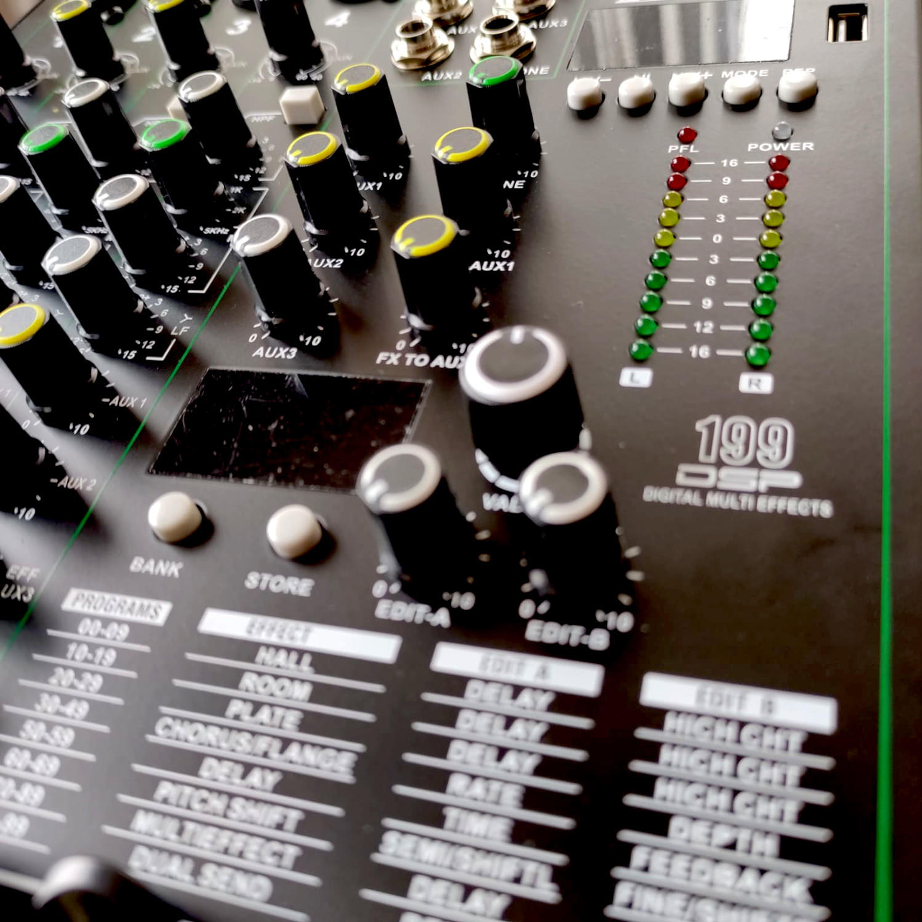 Mixer Analogo con Interfaz K-Acoustic KC 4 PRO