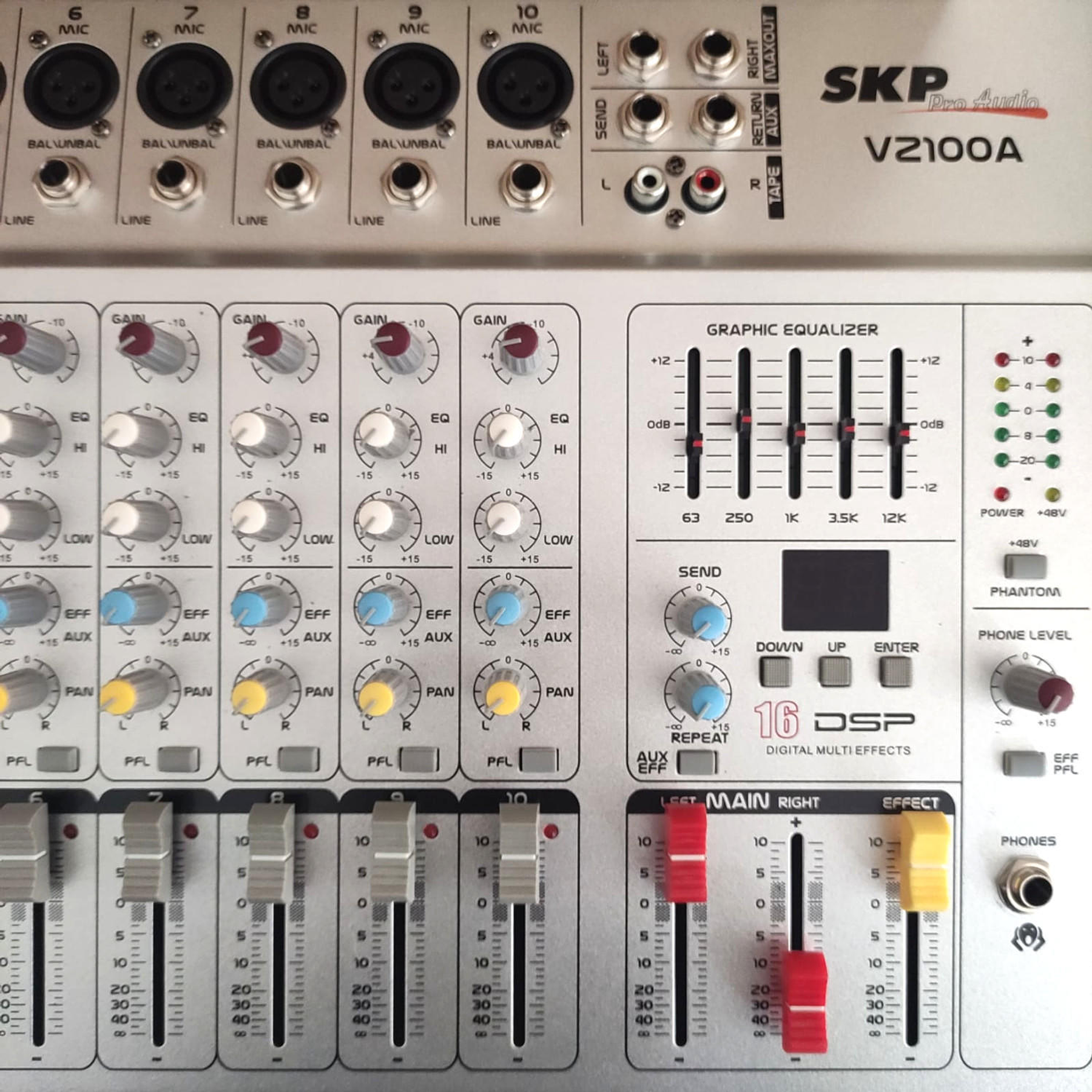 Mixer Amplificado 10 canales SKP VZ-100A Gris