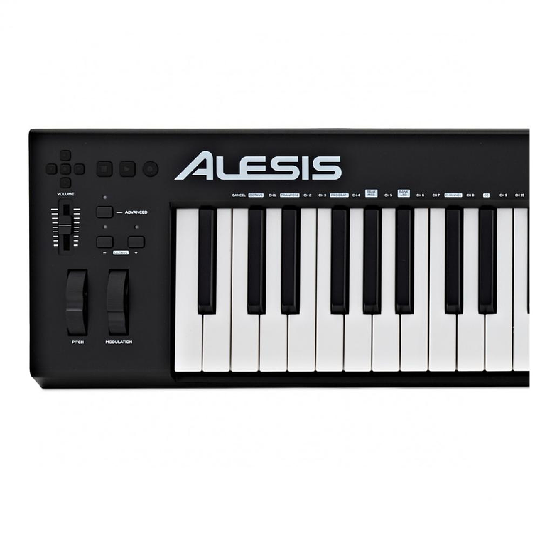 Controlador MIDI 88 teclas Alesis Q88 MKII 5