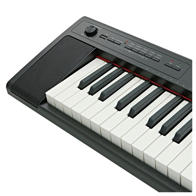 Piano Digital Portatil Yamaha Piaggero NP-32 Black 3