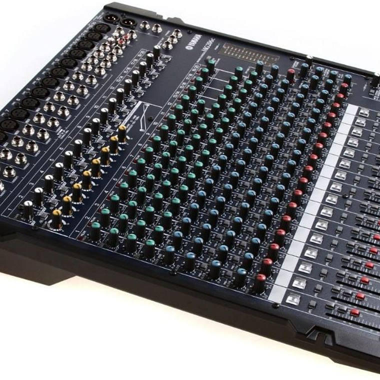 Mixer Analogo 20 canales Yamaha MG206C 1