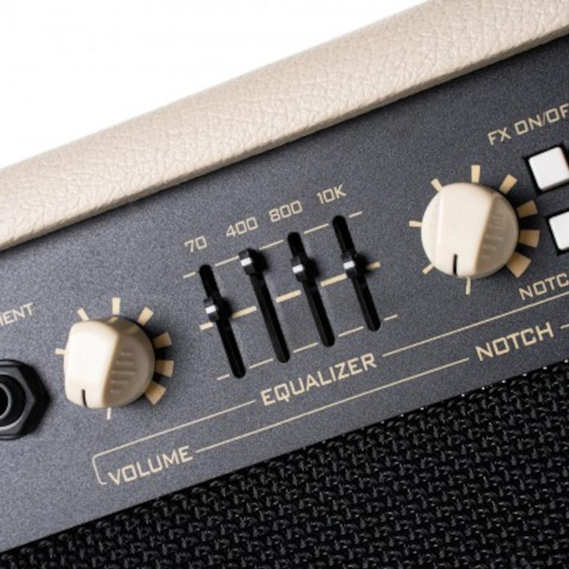 Amplificador Guitarra Electroacustica Cort AF60 3