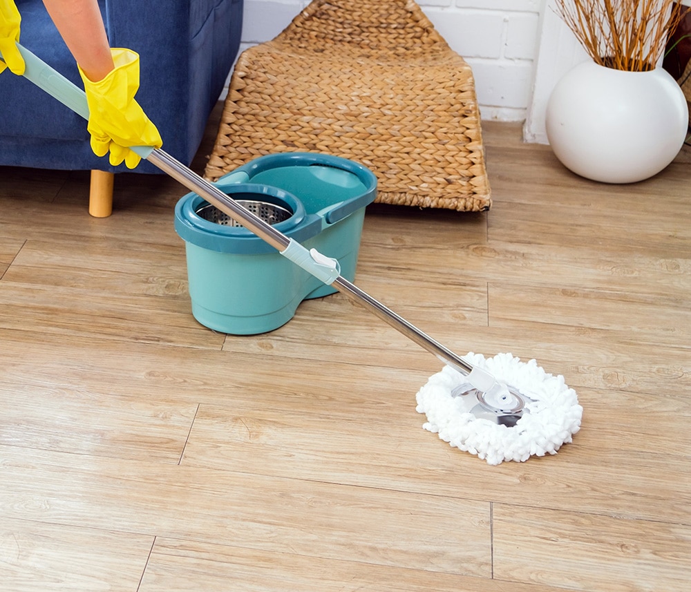Guía Esencial para el Cuidado y Brillo de tus Pisos Flotantes y Laminados