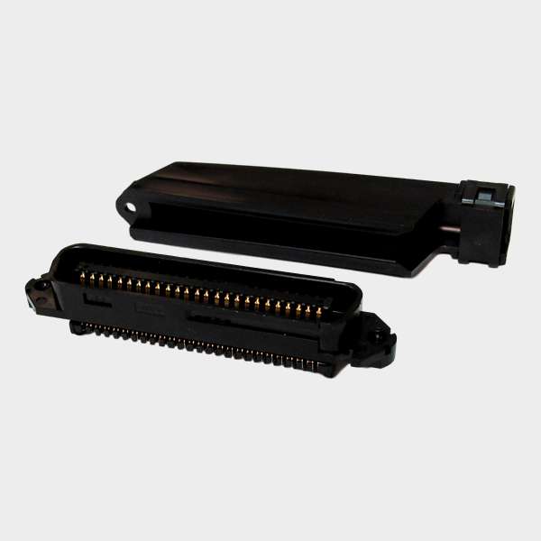 Conector CHAMP Macho 25 Pares 90° 2