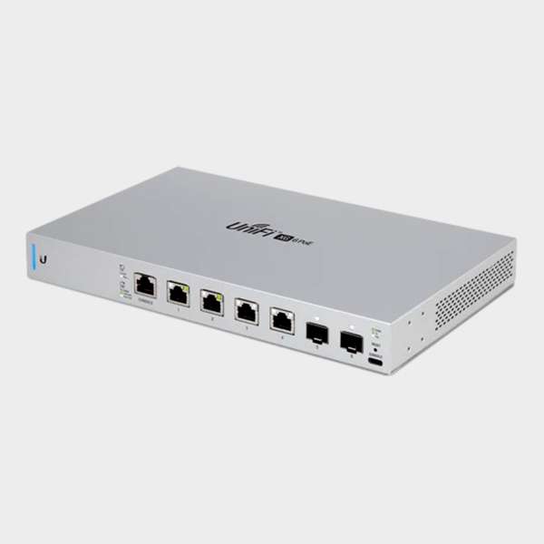 Switch Ubiquiti UniFi 6 puertos PoE 1