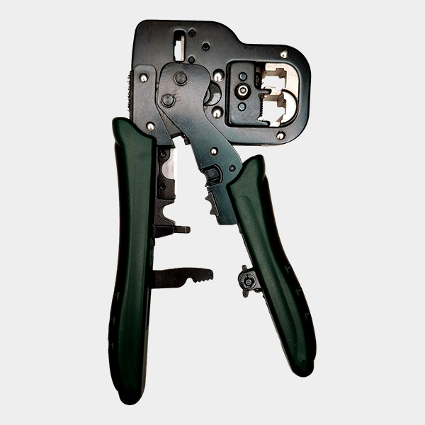 Herramienta Crimpeadora Plug RJ11 / RJ45 con Pelacables 3