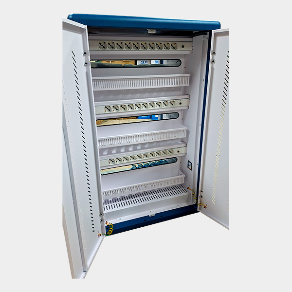 Gabinete de Carga y Almacenamiento para 30 Notebooks / Tablets 5