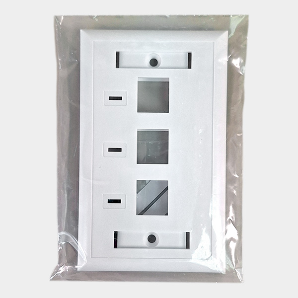 Faceplate plano 3 puertos Keystone vertical blanco 2
