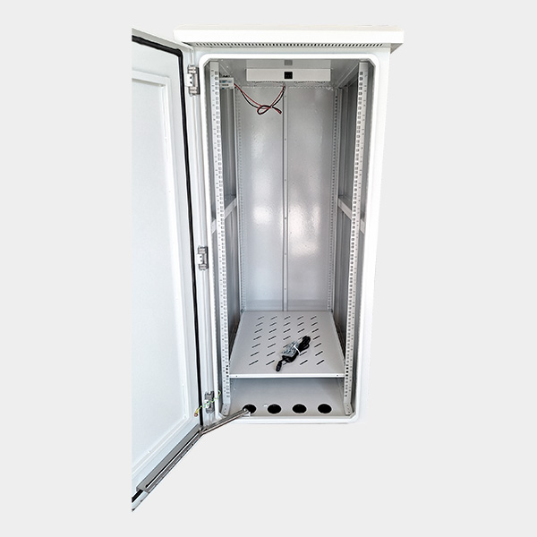 Gabinete de Piso Exterior 27U 600x800mm 4