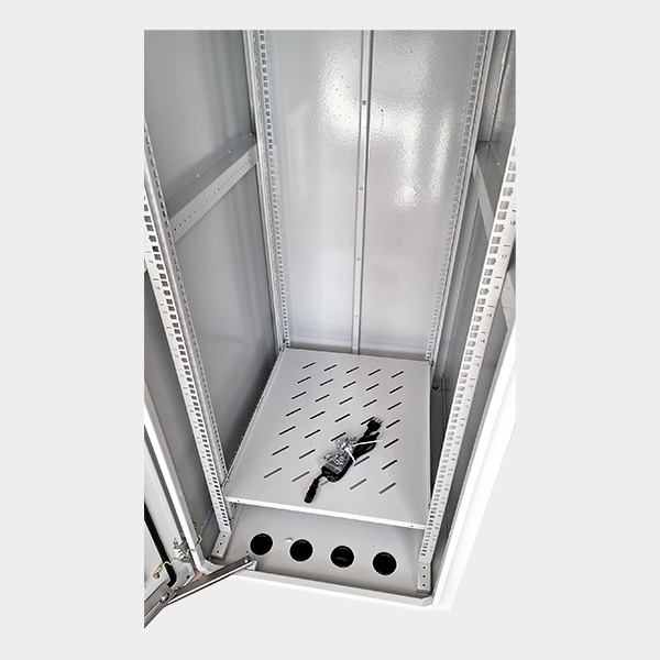 Gabinete de Piso Exterior 27U 600x800mm 5