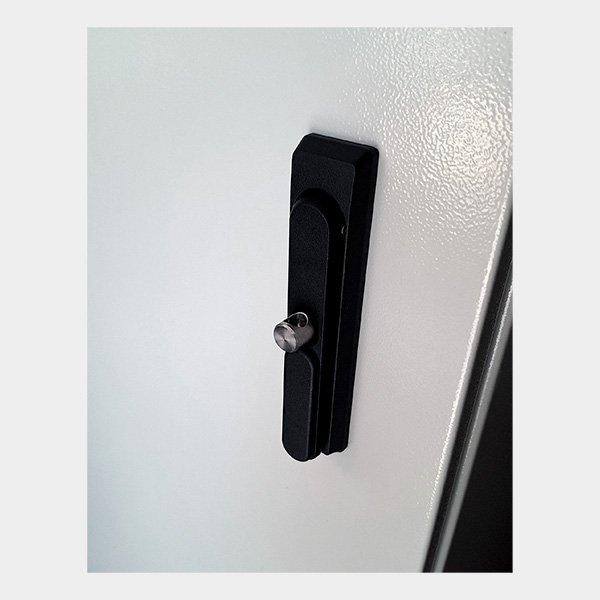 Gabinete de Piso Exterior 38U 600x800mm 11