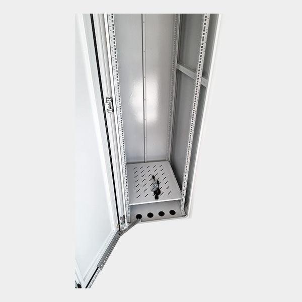 Gabinete de Piso Exterior 42U 600x800mm 4