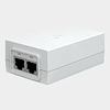 Inyector PoE Ubiquiti modelo POE-24-30W-G-WH
