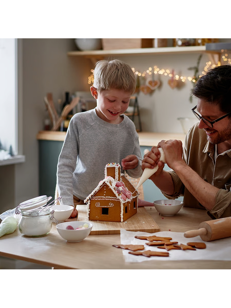 Casa o Árbol De Jengibre Ikea Vintersaga Navidad 300 G Comestible 12