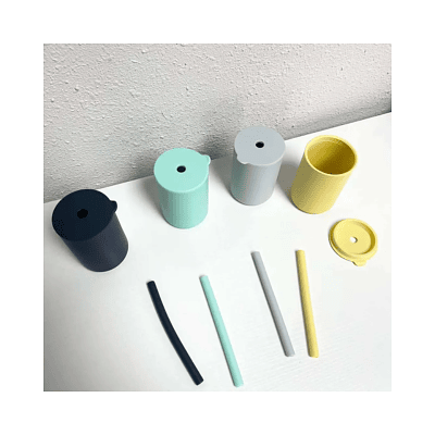 VASO DE SILICONA CON TAPA Y BOMBILLA 