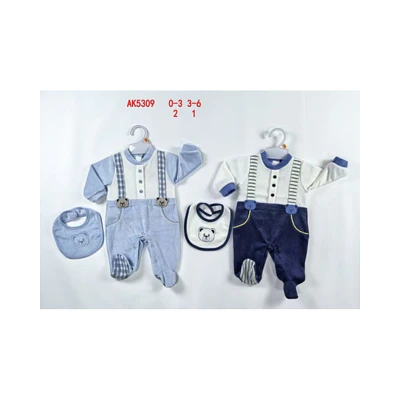ENTERITO CON GORRO O BABERO NIÑO