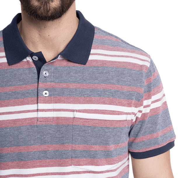 Polera pique hombre con cuello y bolsillo 16