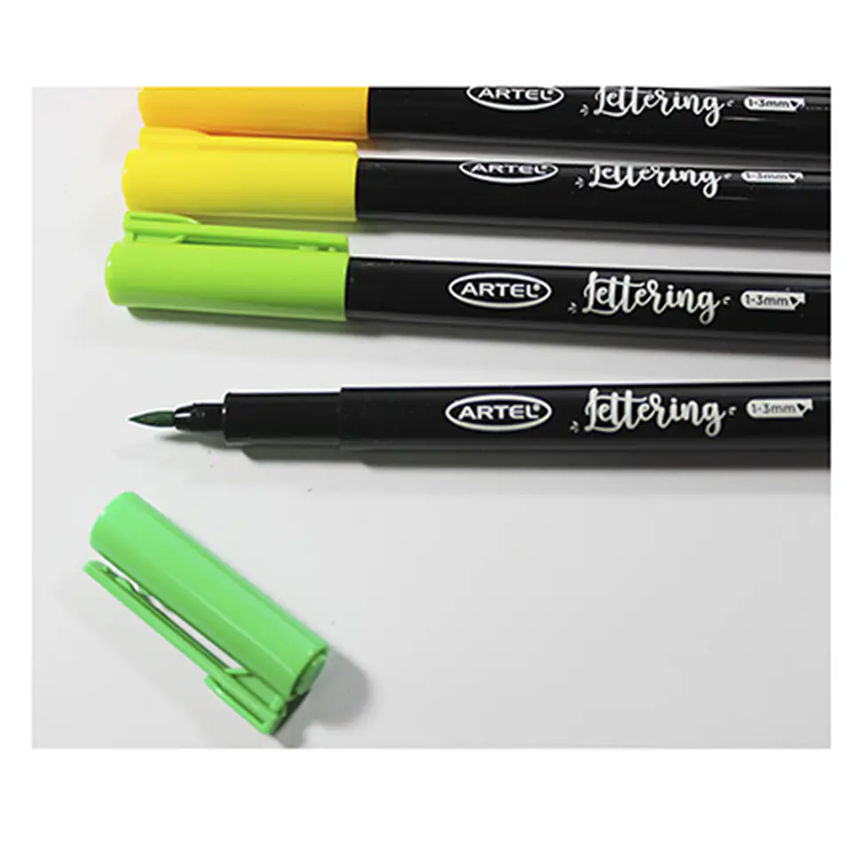 Set lettering 12 colores artel 3