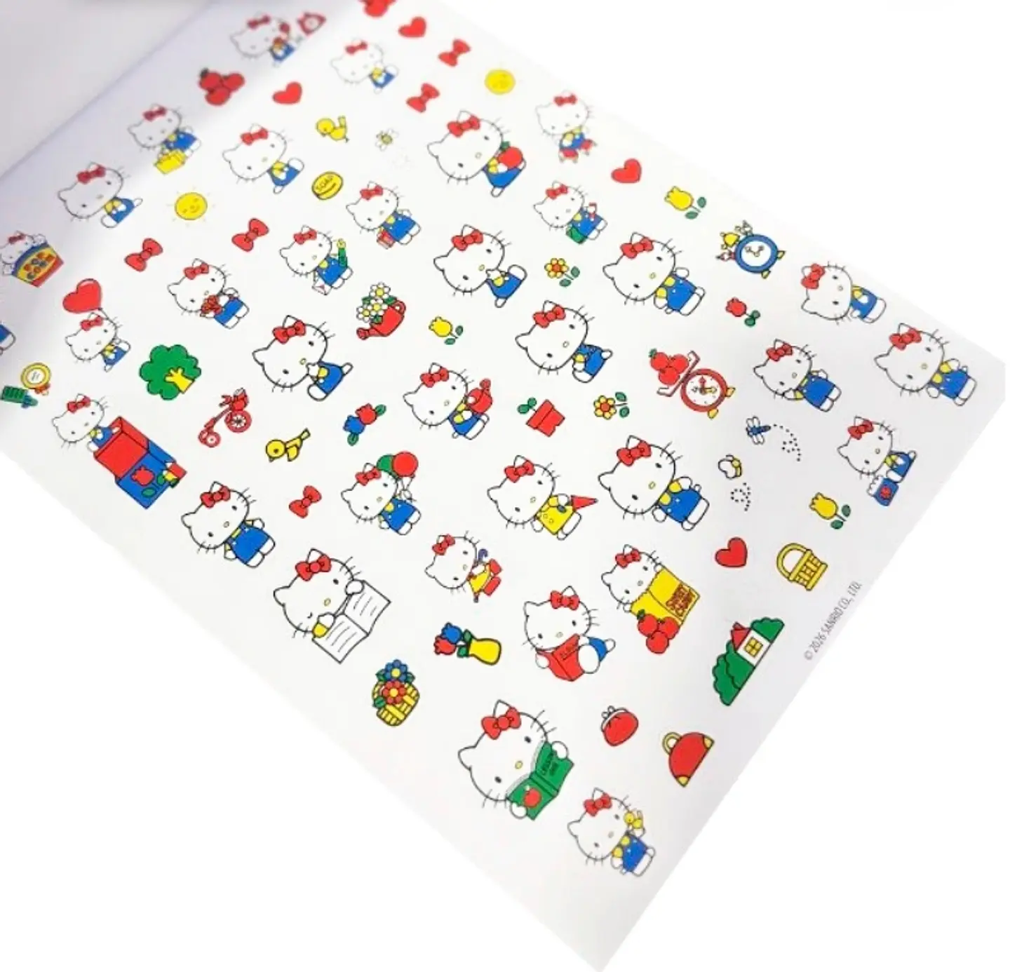 Block de 52 Hojas Para pintar y Stickers de Hello Kitty and Friends 3