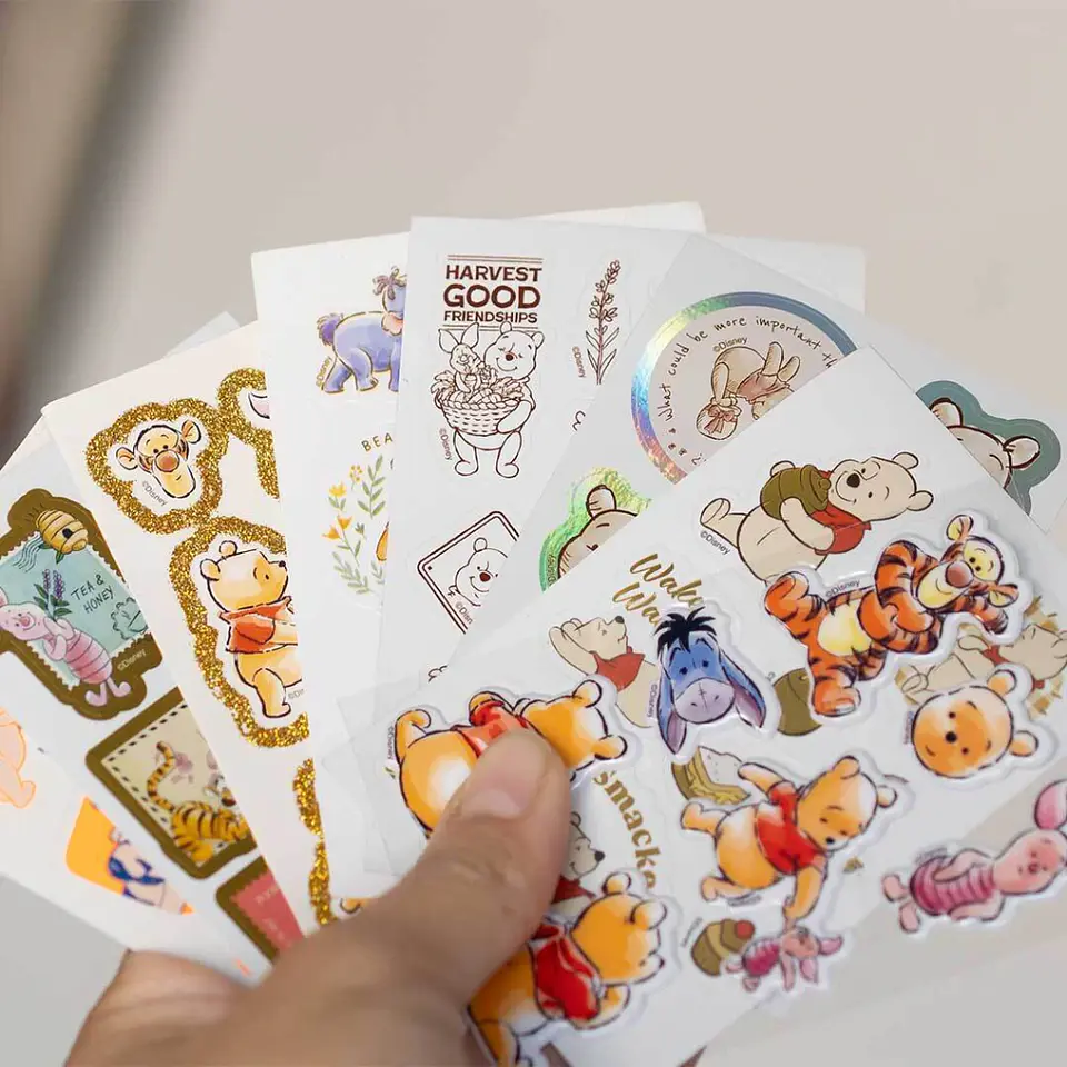 Lata Coleccionable Multi-Stickers Winnie de Pooh – 8 Laminas 5