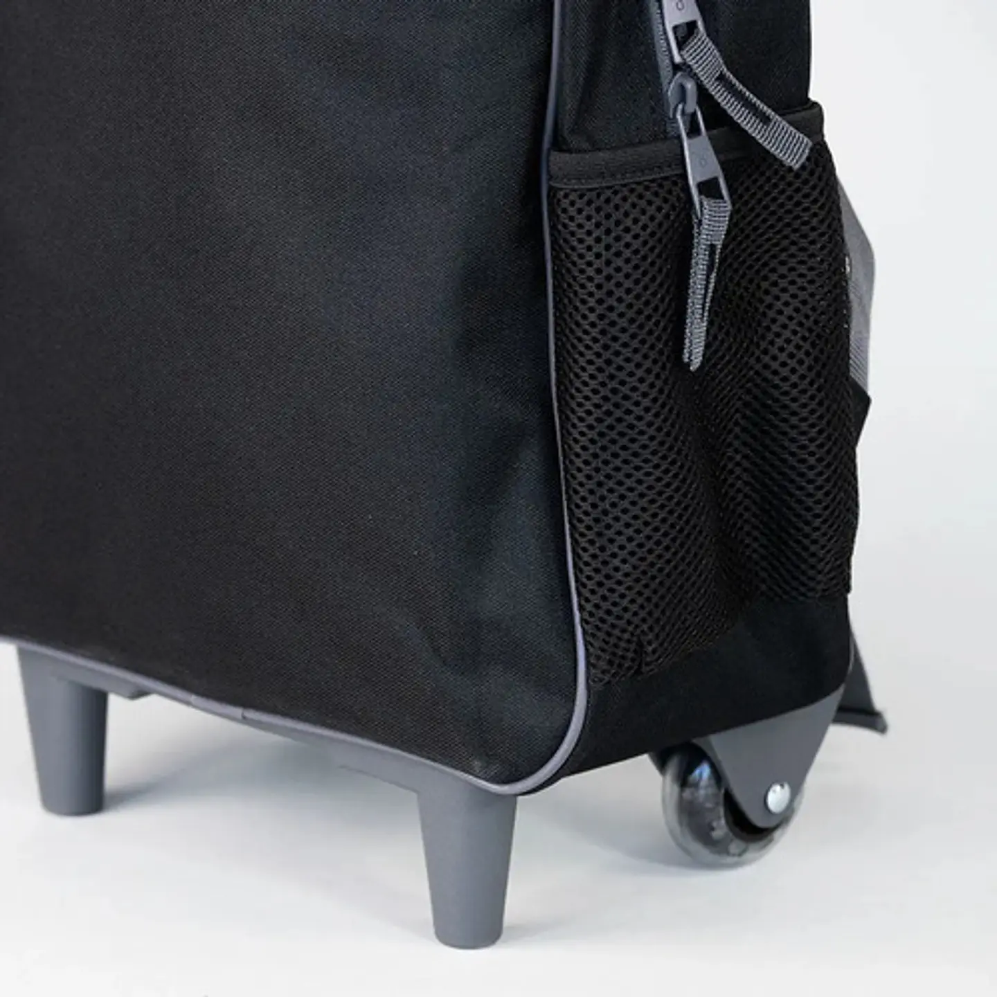 Pack Mochila + Lonchera + Estuche Escolar Negro Colo Colo 8