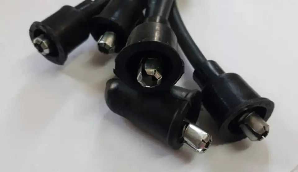 Juego Cable Bujia Chevrolet Luv 2.3 89/98 2