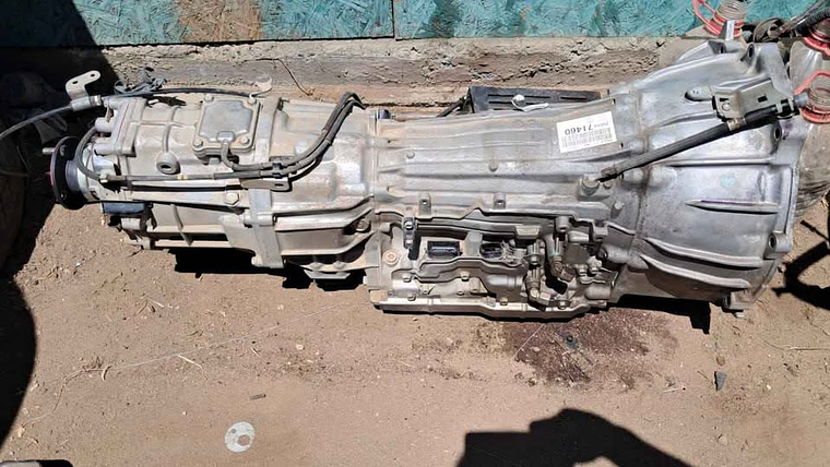 Caja automática 4X4 Toyota Hilux Revo 2