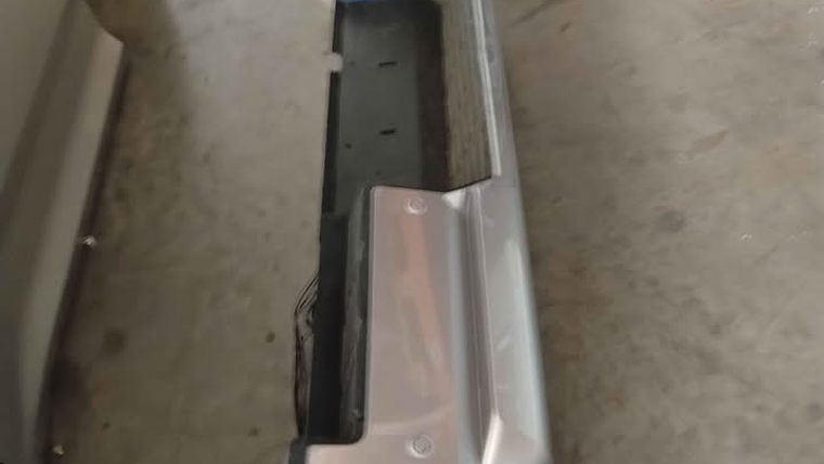 Parachoque trasero Mitsubishi L200 2025 2