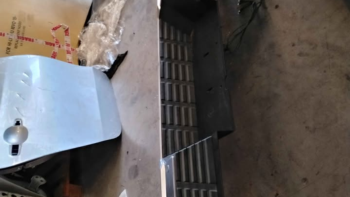 Parachoque trasero Mitsubishi L200 2025 3