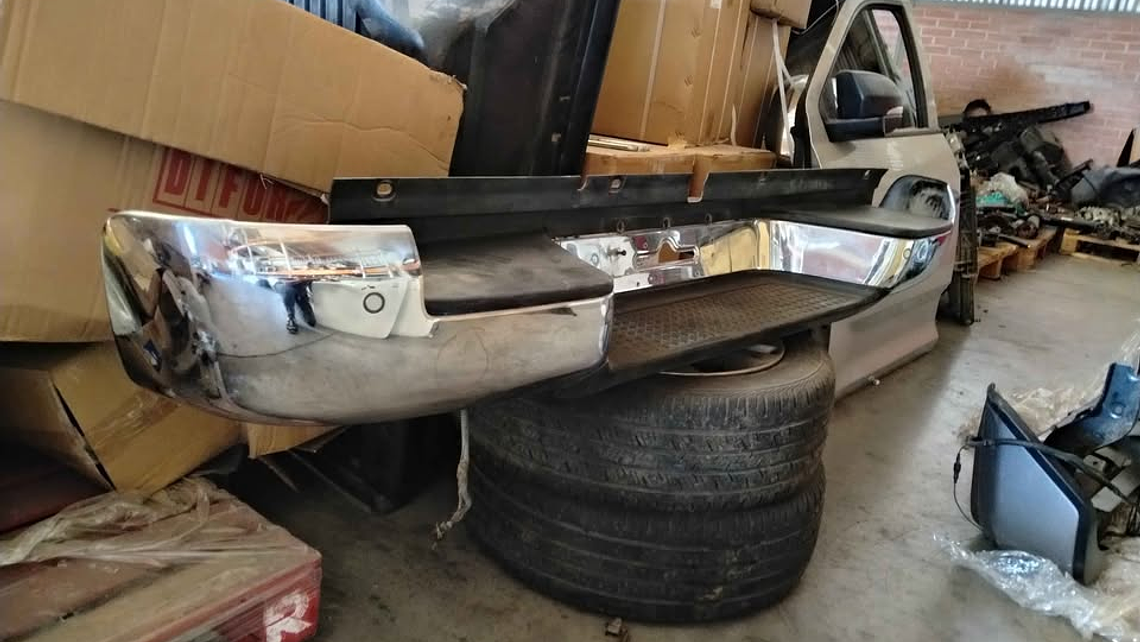 Parachoque trasero Volkswagen Amarok 2013 2