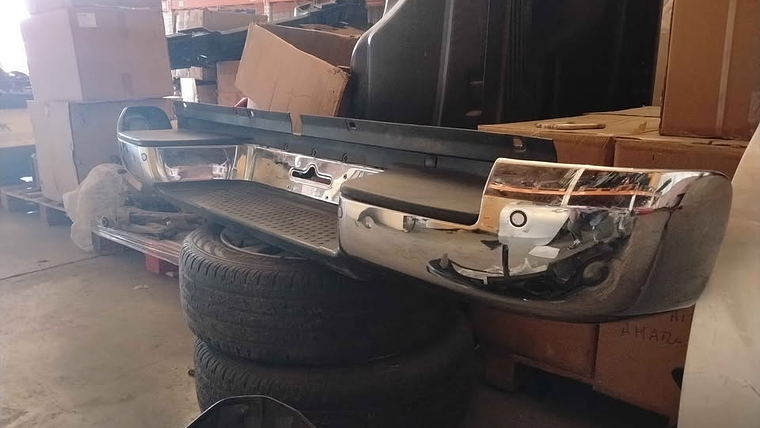 Parachoque trasero Volkswagen Amarok 2013 3