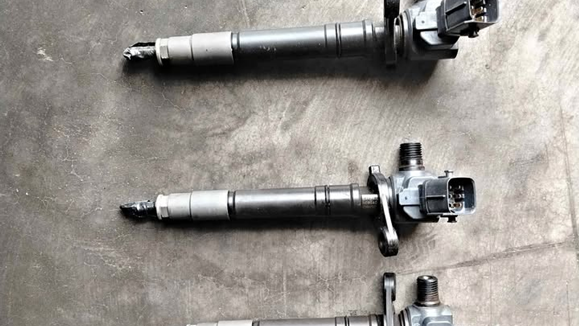 Inyectores Toyota Hilux Revo 2016 1