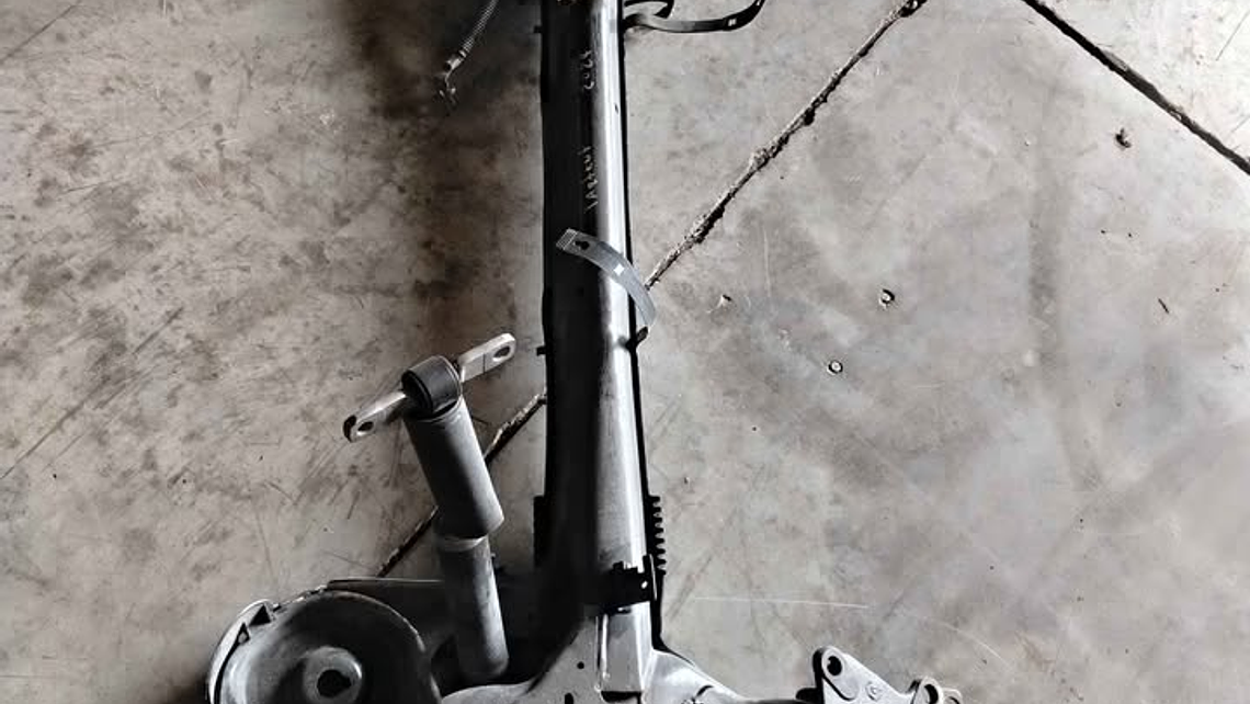 Yugo o eje trasero Peugeot Partner 2023 3